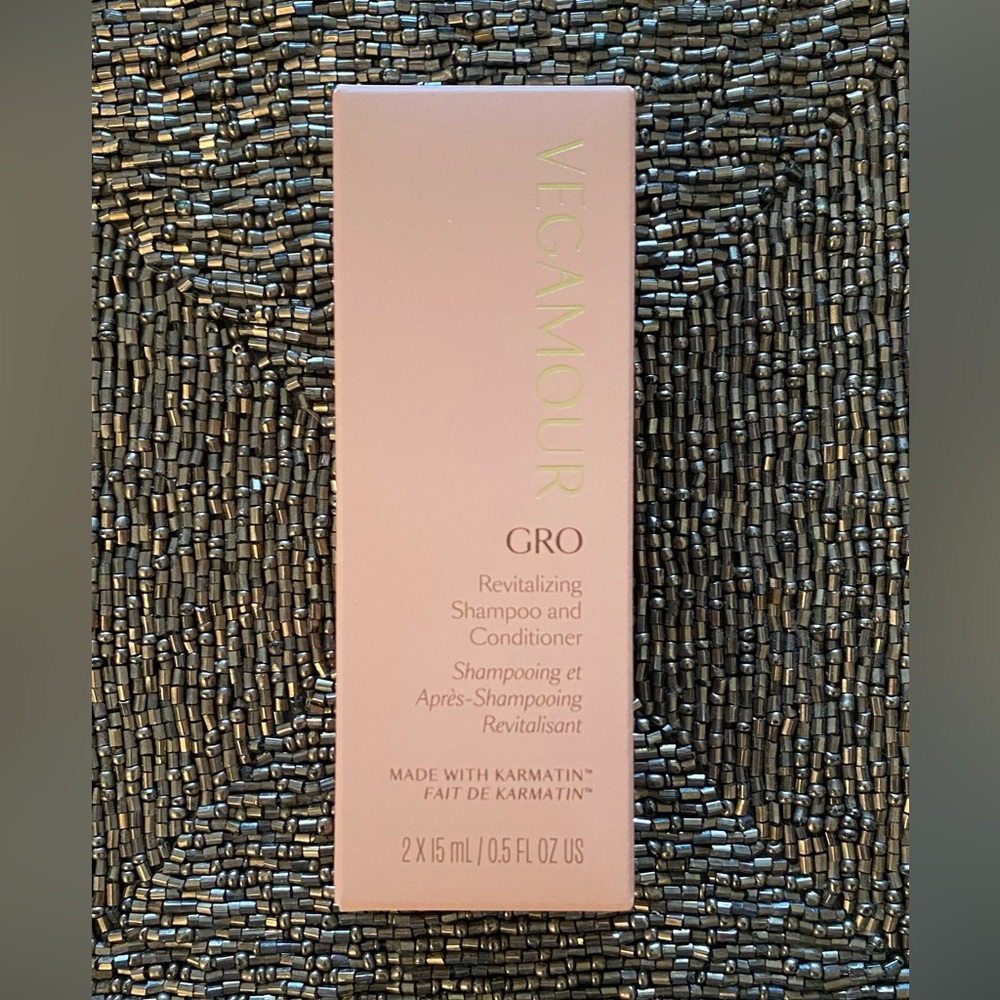 VEGAMOUR GRO Revitalizing Shampoo & Conditioner - Picture 2 of 7